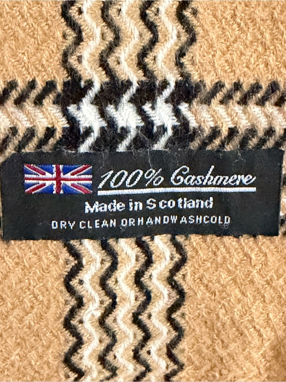 Made in Scotland Plaid 100% Cashmere Scarf 71”x12” Tan Black White Fringe